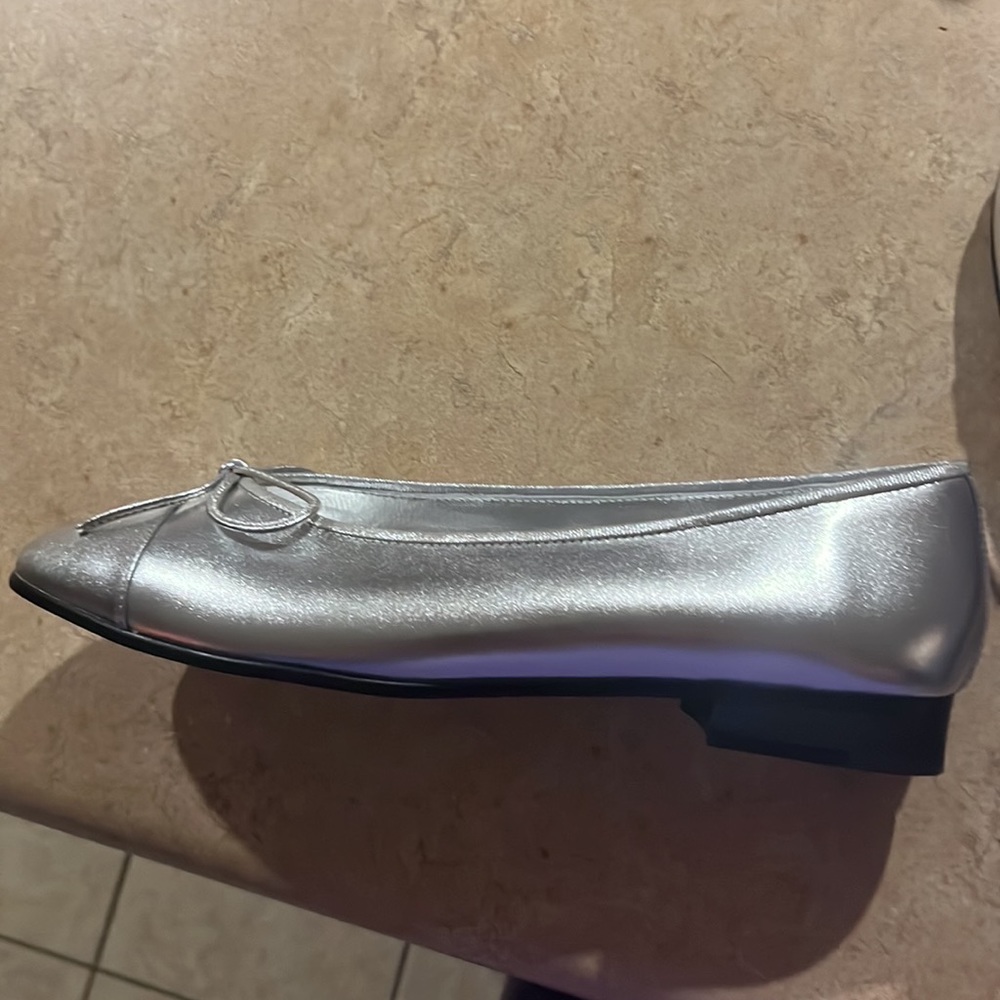Metallic flats